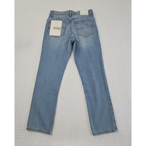 Free Planet Jeans Men's 32x30 Light Wash Relaxed Tapered NWT Earth Friendly NEW - Picture 2 of 16